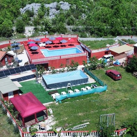 Red Apartman เทรบินเย ภายนอก รูปภาพ