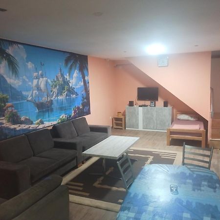 Red Apartman เทรบินเย ภายนอก รูปภาพ