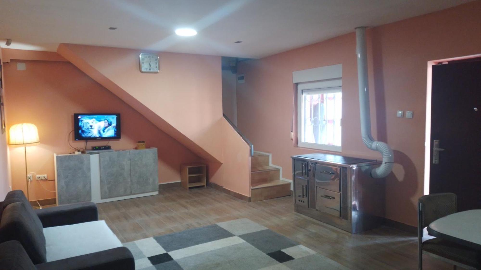 Red Apartman เทรบินเย ภายนอก รูปภาพ
