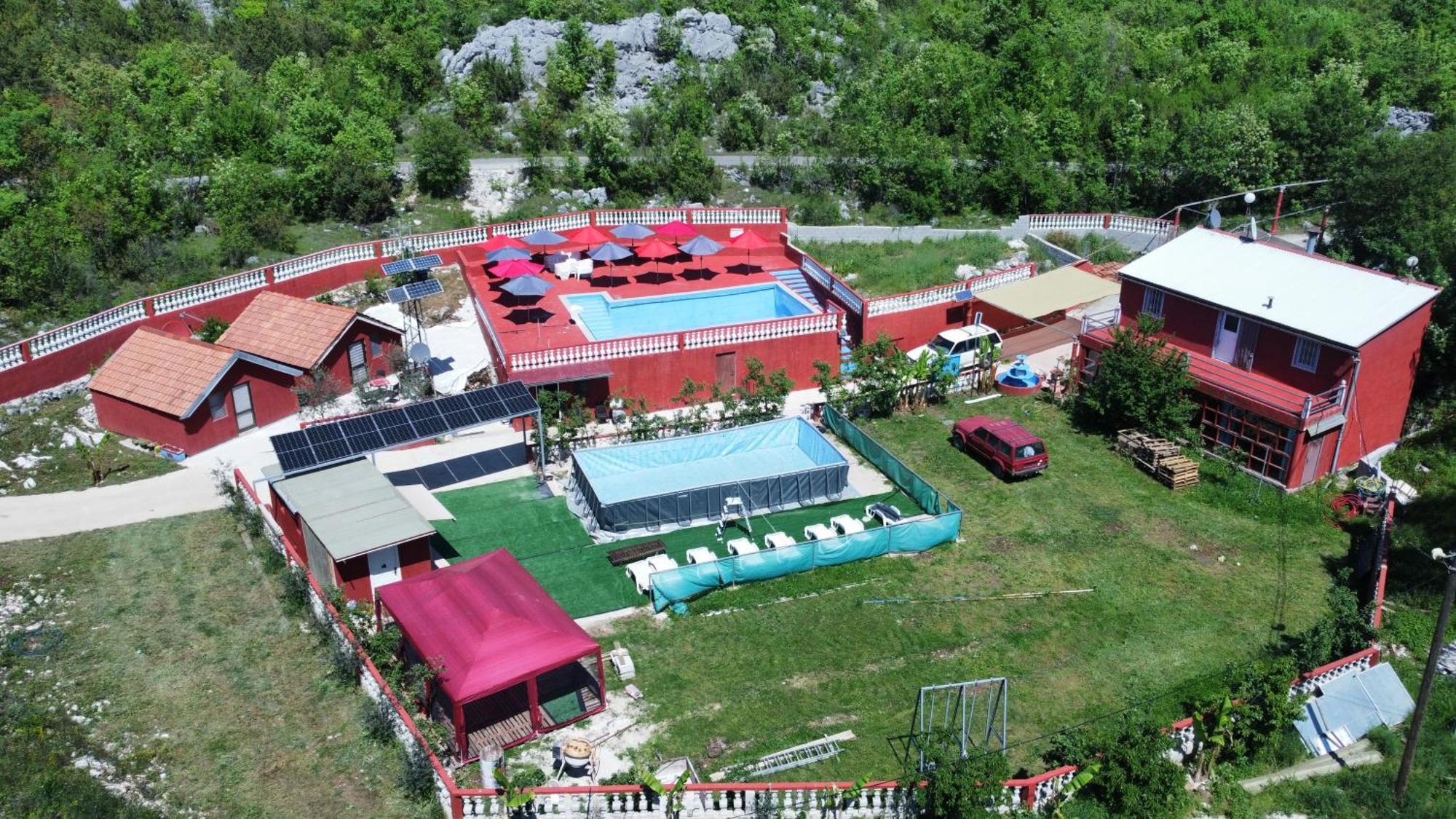 Red Apartman เทรบินเย ภายนอก รูปภาพ